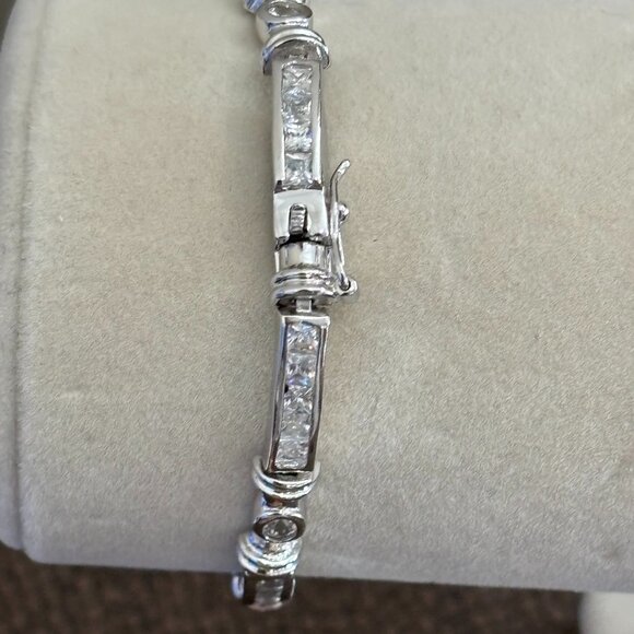 Designer Inspired Cubic Zirconia Bracelet - Picture 1 of 11